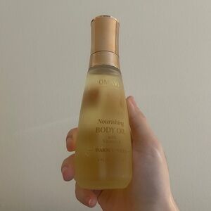 Omave Luxury Bodycare Nourishing Body Oil With Vitamin E - Warm Vanilla 4 fl oz